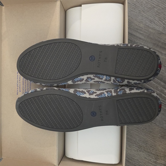 Rothy's Round Grey Spotted Flats - Picture 5 of 8